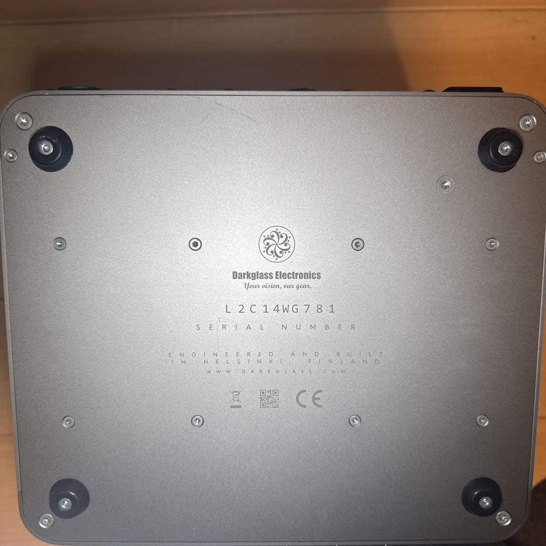 Darkglass microtube 900v2 フットスイッチ、ケース付き