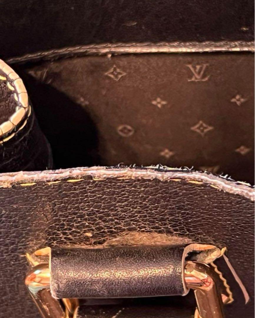 LOUIS VUITTON ブラック レザー ハンドバッグ
