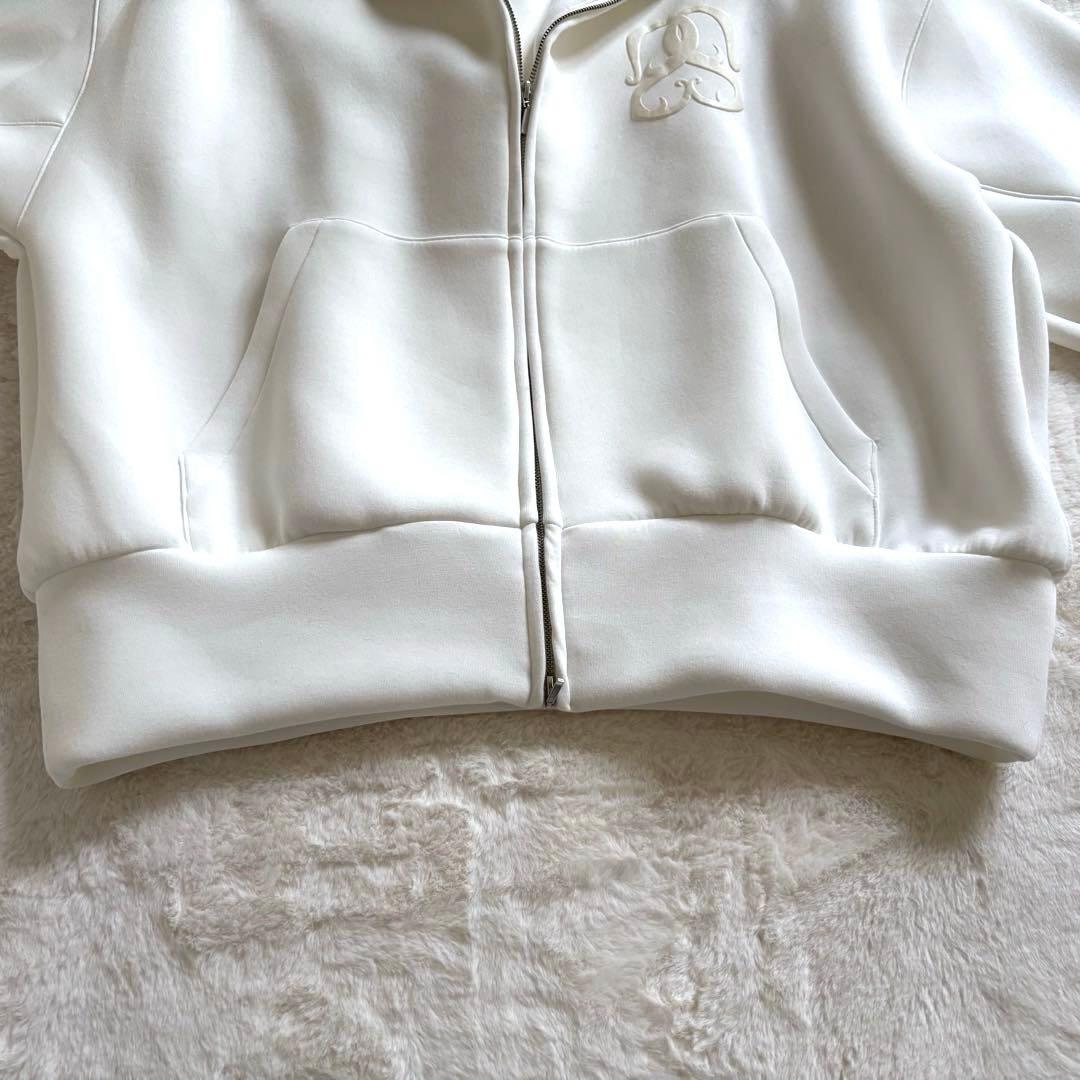 SNIDEL スナイデル ホワイト ボリュームパーカー 2025 SNIDEL スナイデル ホワイト ボリュームパーカー 2025