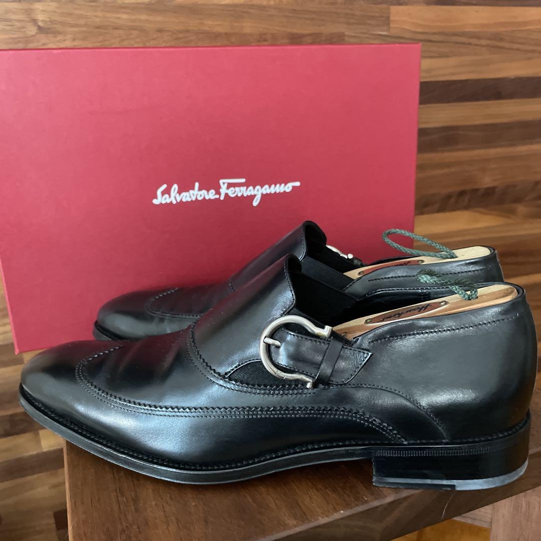 Salvatore Ferragamo メンズ靴シューキーパー付き