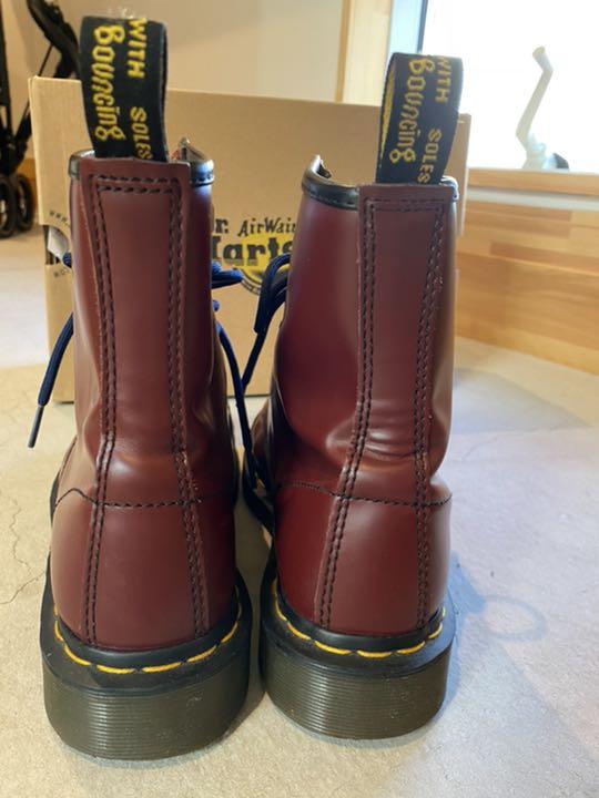 大人女性の Dr.Martens ドクターマーチン 8ホール箱付き ブーツ 大人女性の Dr.Martens ドクターマーチン 8ホール箱付き ブーツ