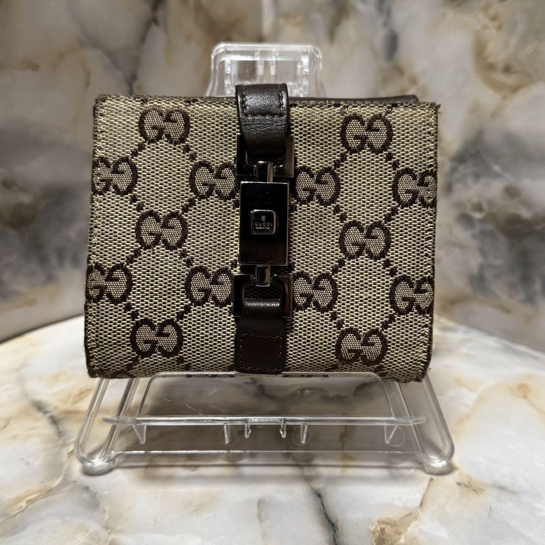 【美品】GUCCI グッチ　GGキャンバス ジャッキー金具 二つ折財布　ブラウン GGキャンバス グッチ 財布 GUCCI 二つ折り財布 レディース