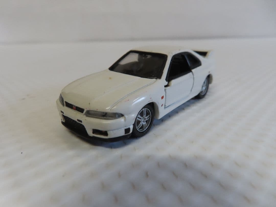 トミカ Nissan Skyline GT-R 5台セット