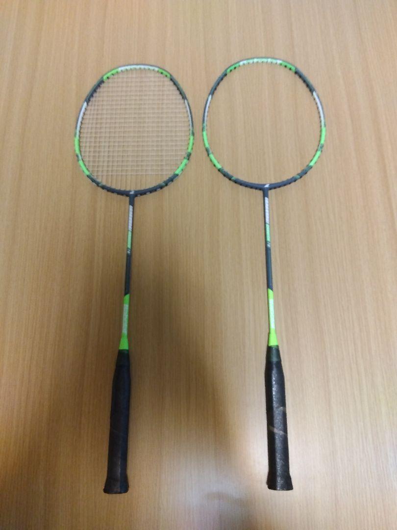 【BABOLAT】バドミントンラケット２本セット
