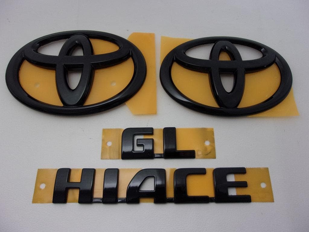 トヨタ200系ハイエース 202ブラック加工