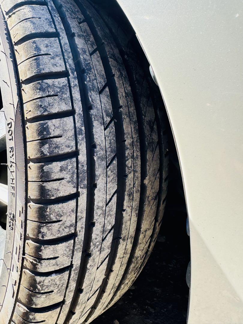 18インチ ホイールセット トヨタ プリウス225/40R18