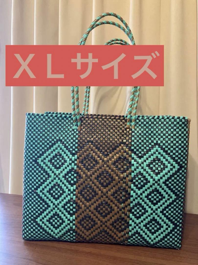 メルカドバック　カンクンバック　大きなペットボトルも楽々入る珍しいサイズです
