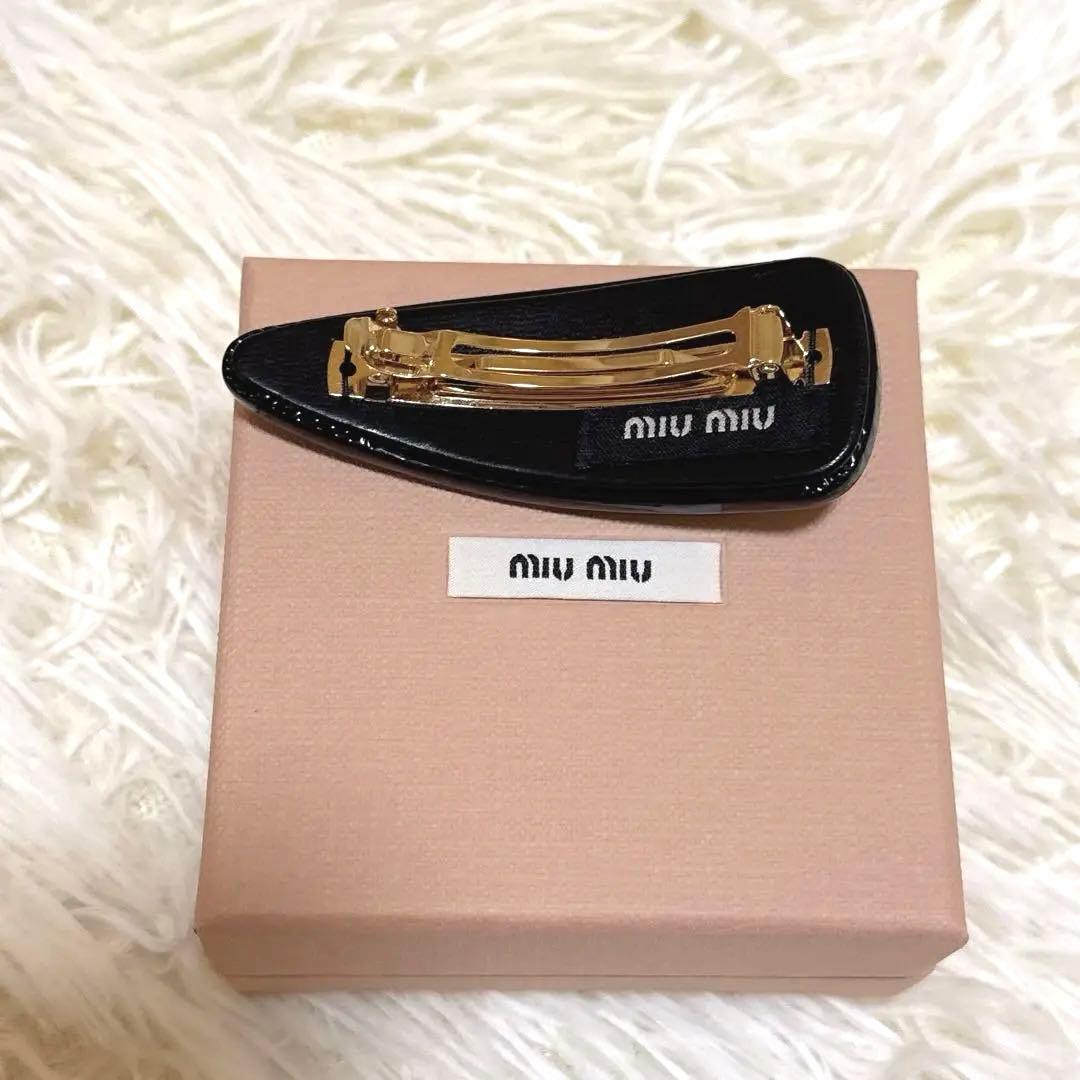 miu miu バレッタ ヘアピン ブラック