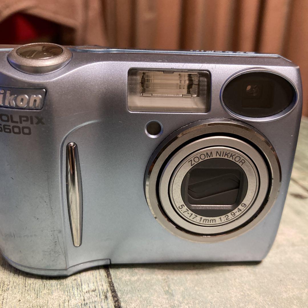 Nikon COOLPIX 5600 ポーチ付き Nikon COOLPIX 5600 ポーチ付き