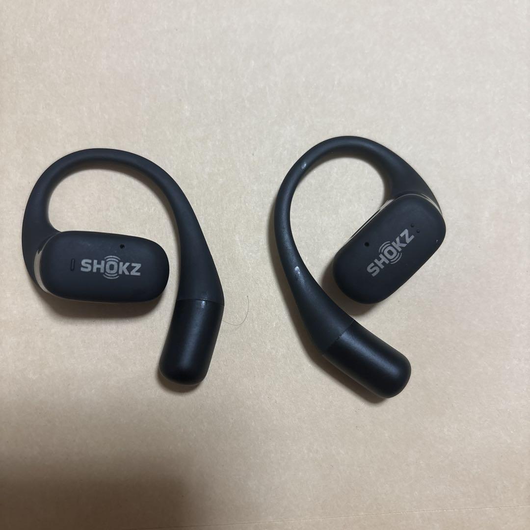 SHOKZ ワイヤレスイヤホン ブラック 充電ケース付き　左のみ SHOKZ ワイヤレスイヤホン ブラック 充電ケース付き 左のみ