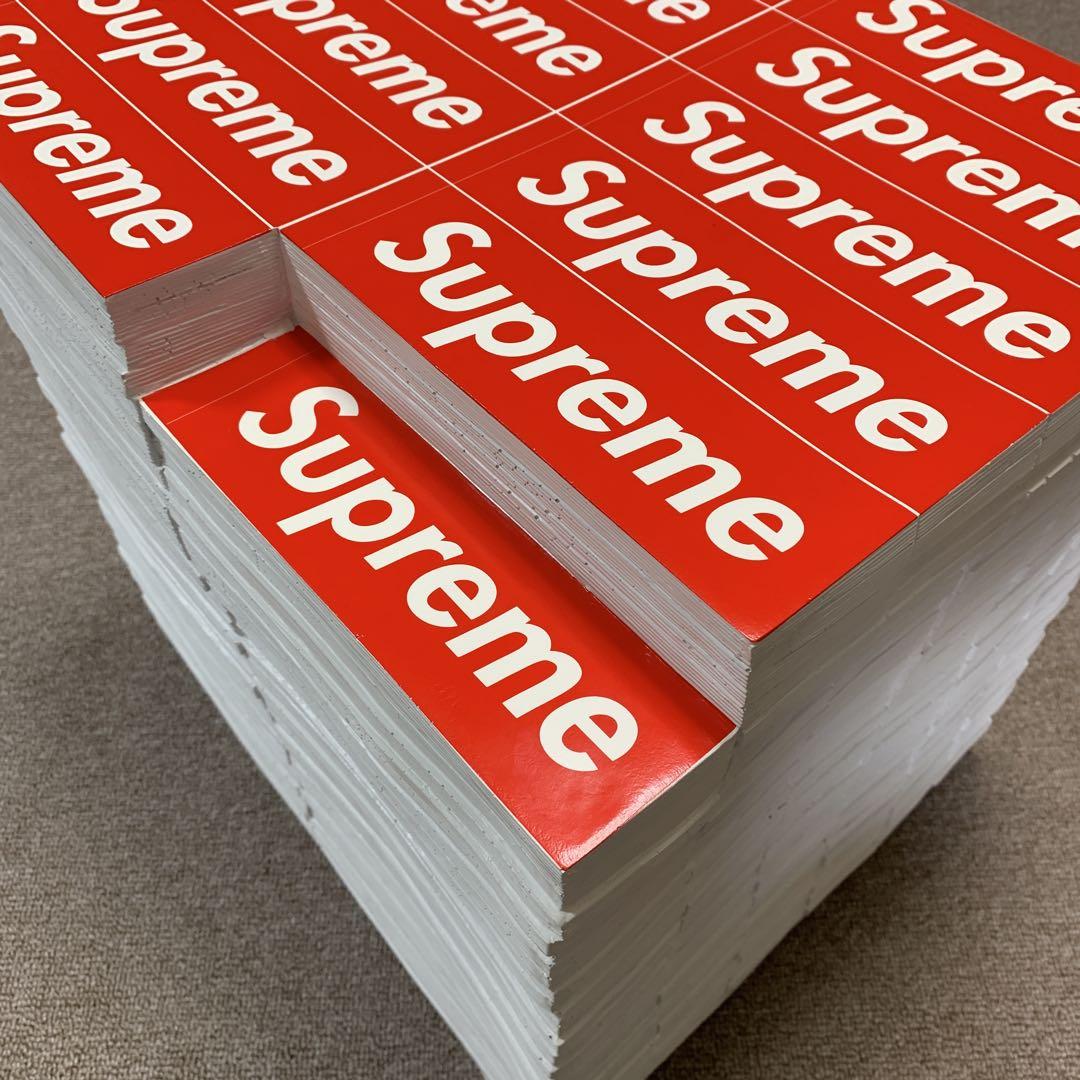 サイドテーブル・ナイトテーブル・ローテーブル Supreme Rotary Hero Sticker Bricks Stool