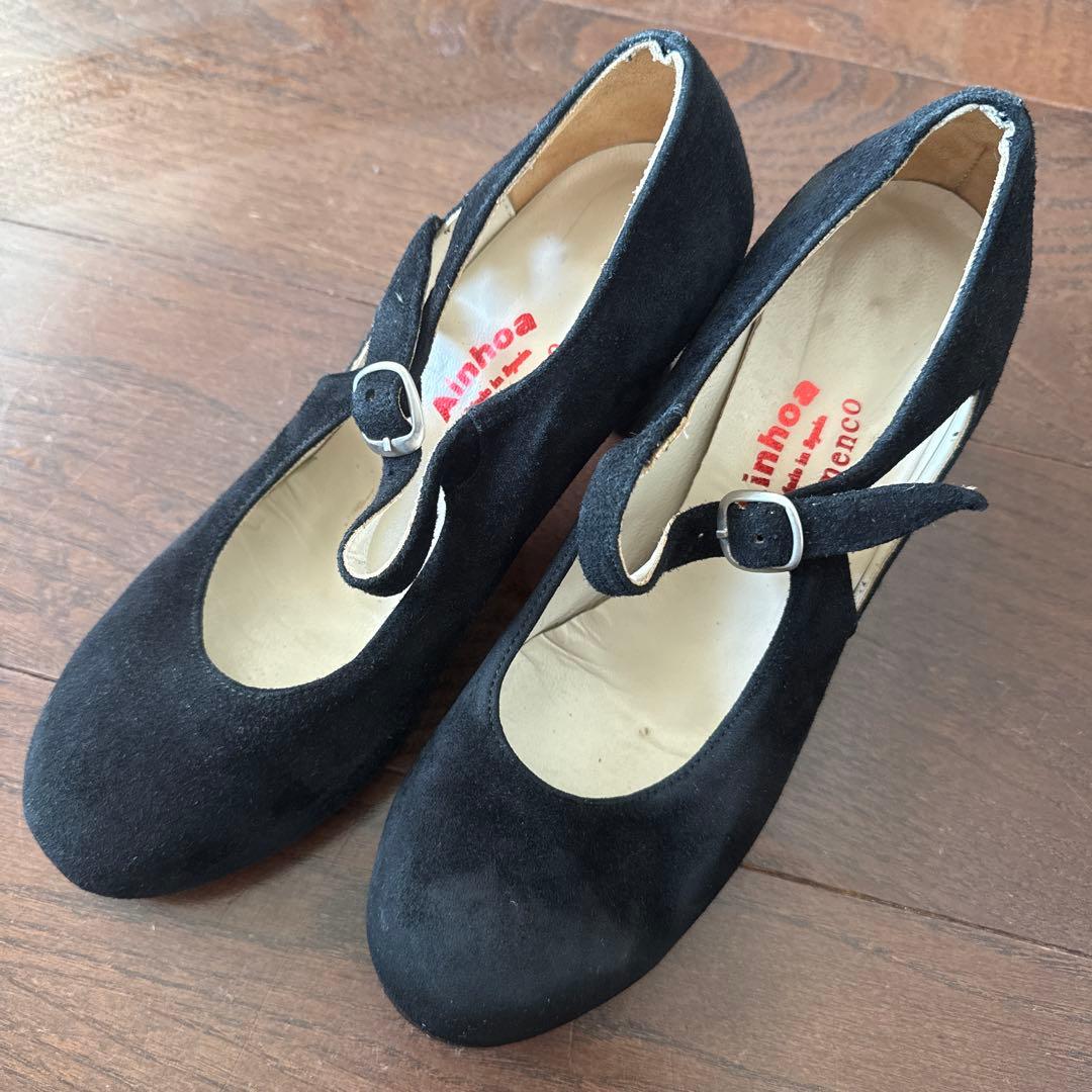フラメンコシューズ ブラック スエード 中ヒール38.5目立った傷や汚れなし