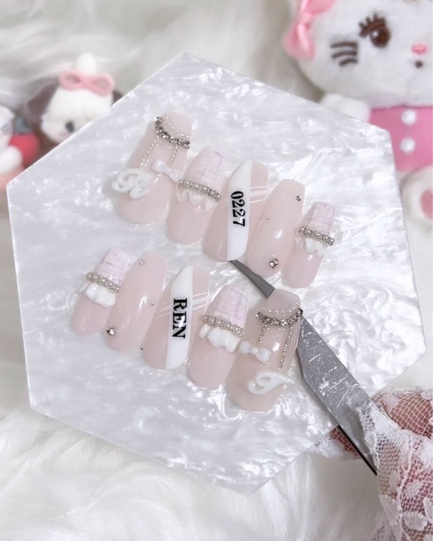 ネイルチップ 量産型 オタクネイル 赤ネイル ツイードネイル 冬ネイル シンプル新品、♥