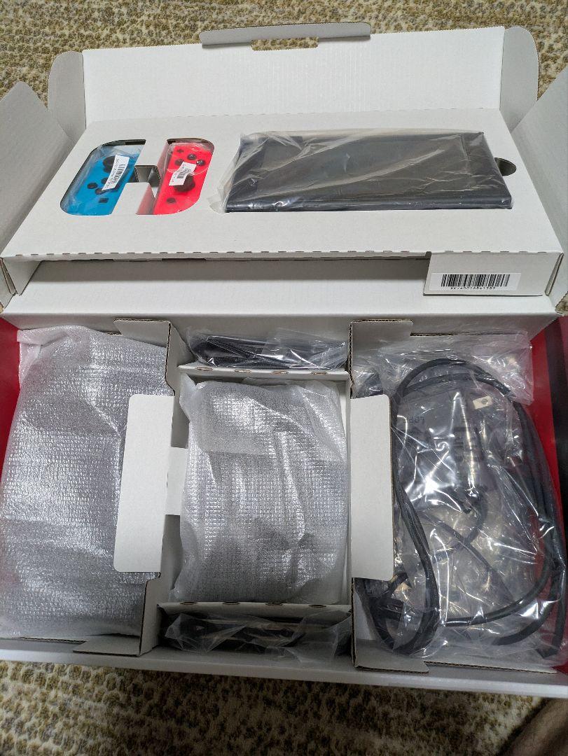 Nintendo Switch 本体（青/赤）