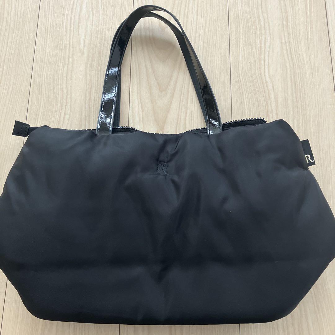 ルートート黒バッグ　ROOTOTE