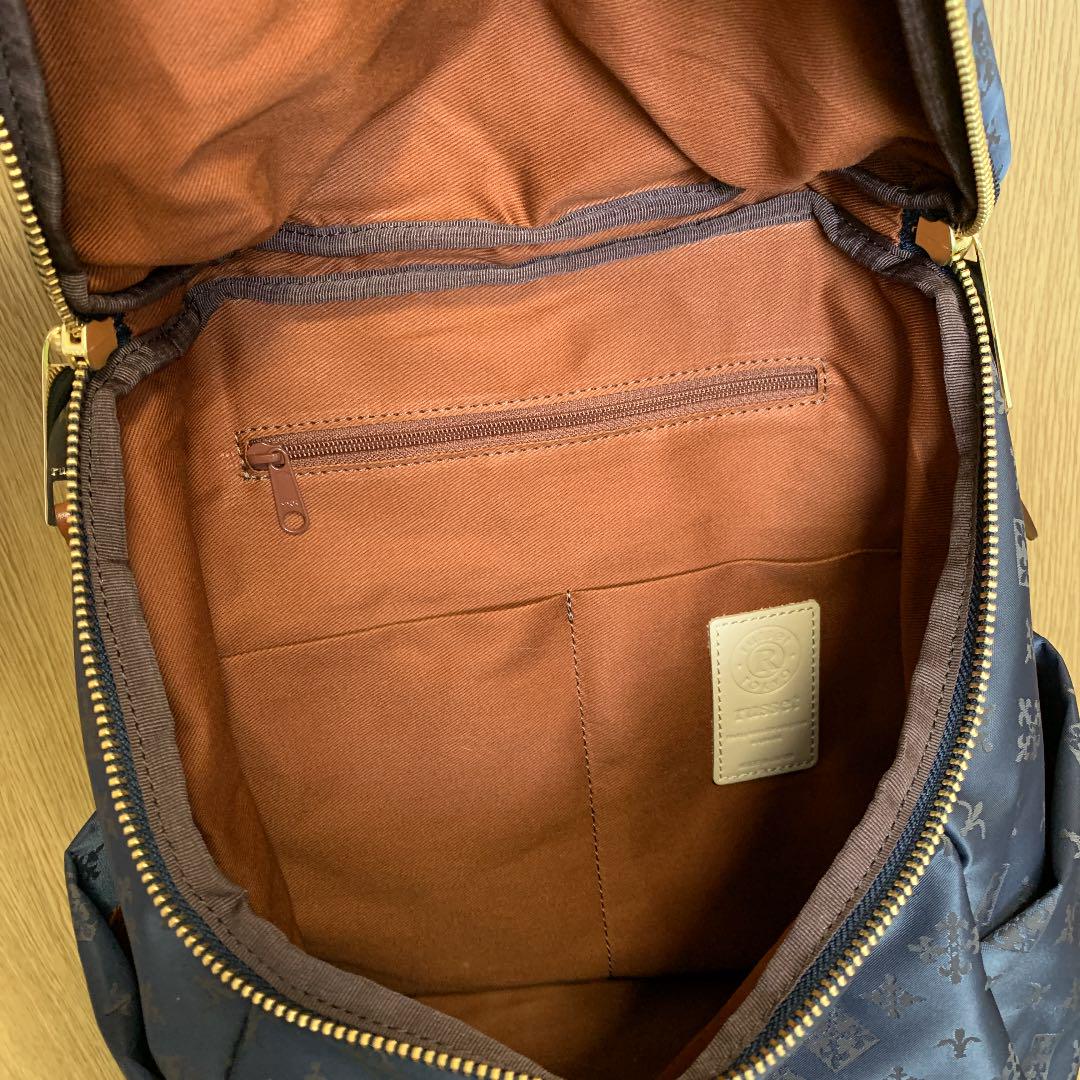 超激安得価 ラシット 新品 E31e7-m85320011669 リュックサック 限定SALE大人気