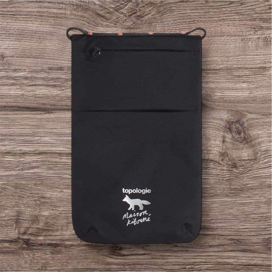 メゾンキツネ　トポロジー　スマホポーチ　新品　ブラック コラボ