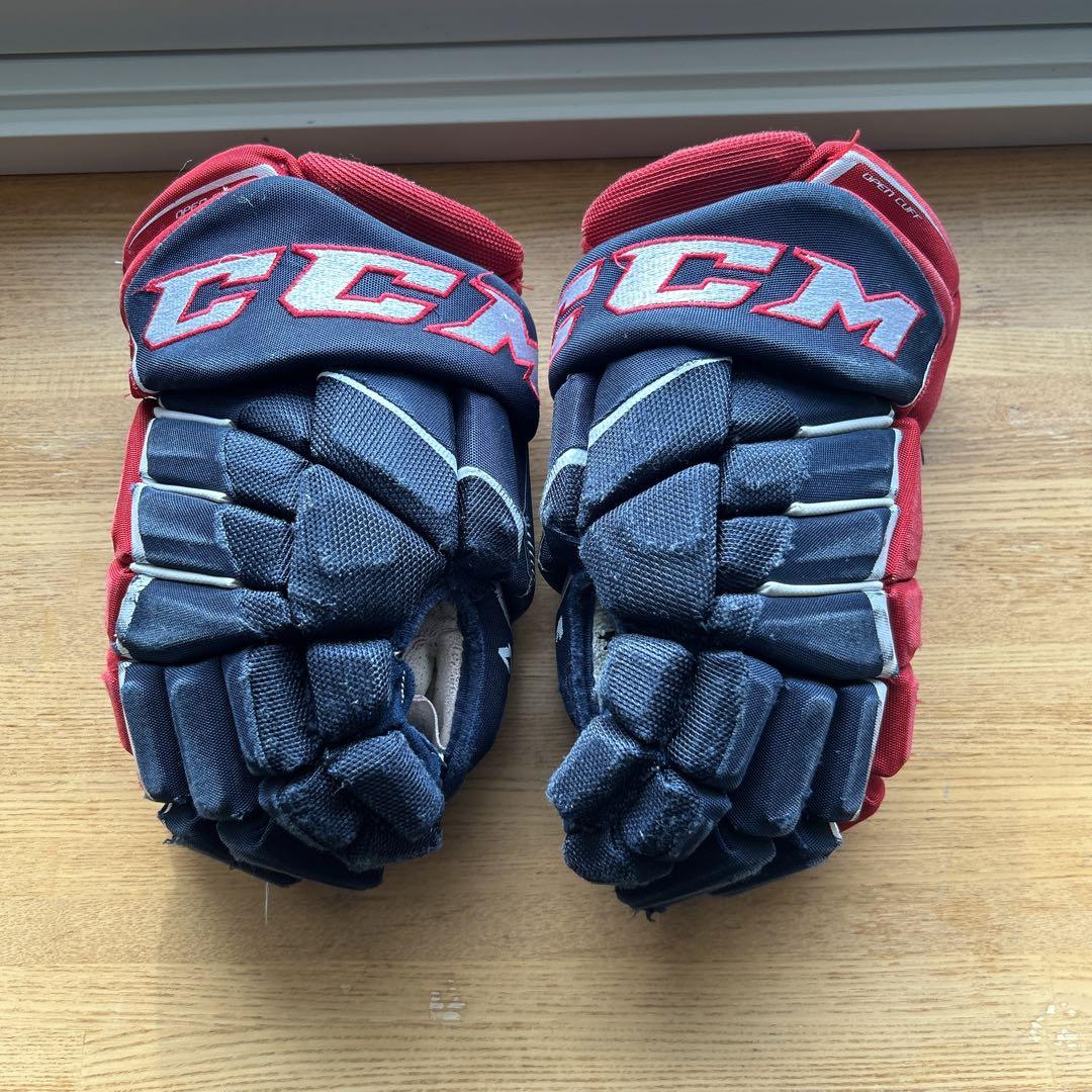 アイスホッケー　グローブ　ccm jet speed ft390