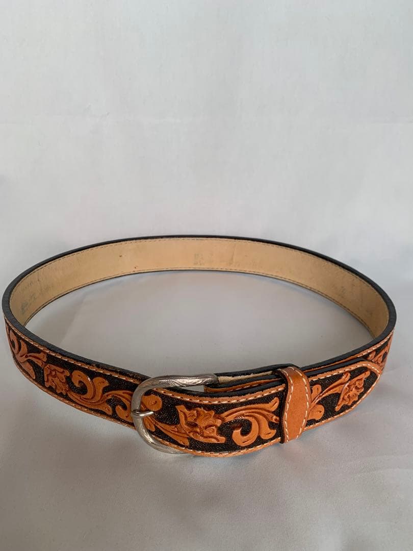 J.YOKOYAMA エンボス加工 ベルト 34インチ目立った傷や汚れなし