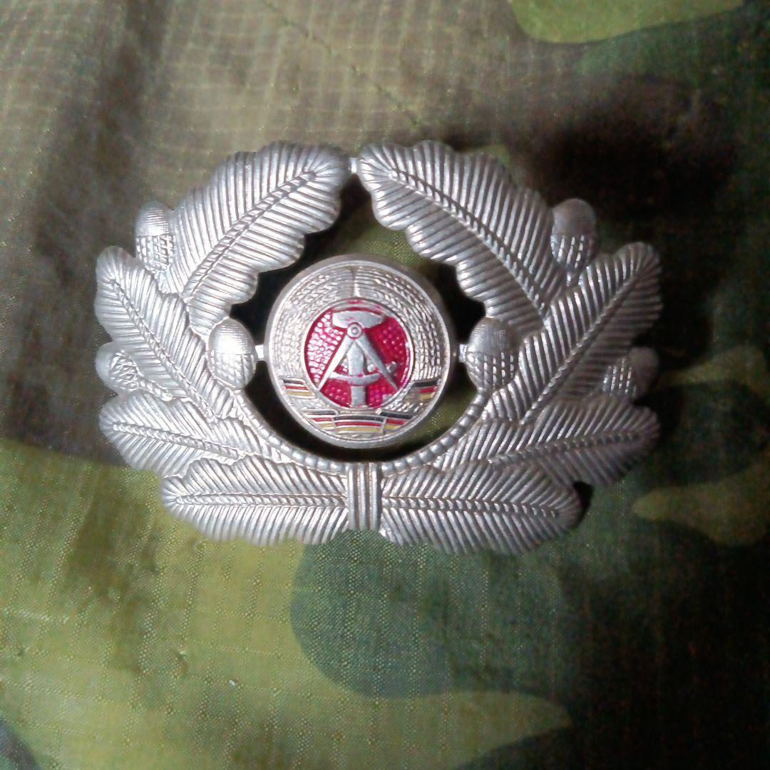 ソ連軍・軍用帽章 銀色の葉の装飾 （第二次大戦中のソ連軍 労農