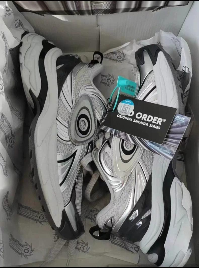 OLD ORDER Turbo GT スニーカー シルバー