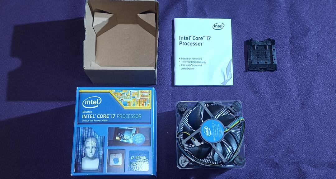 intel Core i7-4790K 4GHz LGA1150 クーラー新品 INTEL純正 CPUクーラー LGA1150 箱付き（i7-4790K付属品
