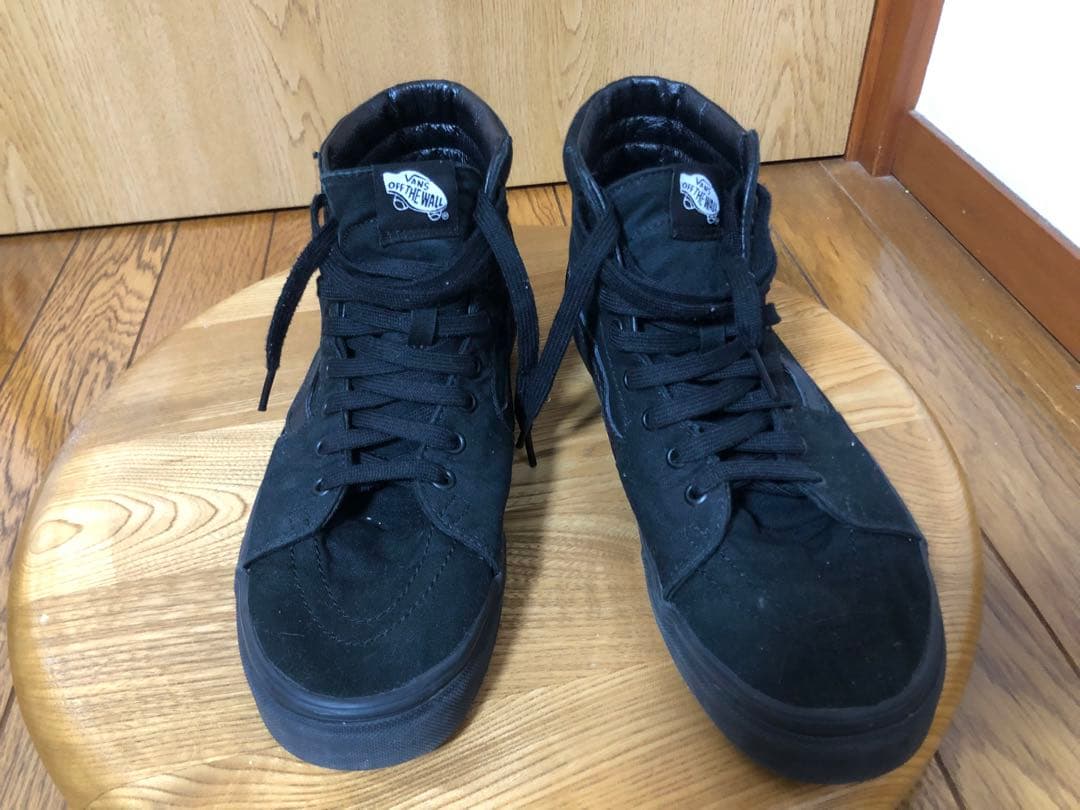 コンバースオールスターハイ27.5 、バンズスケートハイ28.0黒 2足セット コンバースオールスターハイ27.5 、バンズスケートハイ28.0黒 2足セット