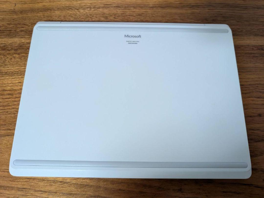Microsoft Surface Laptop Go　プラチナ