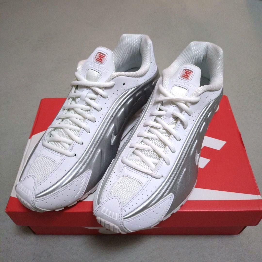 美品　NIKE　SHOX R4　25.5cm