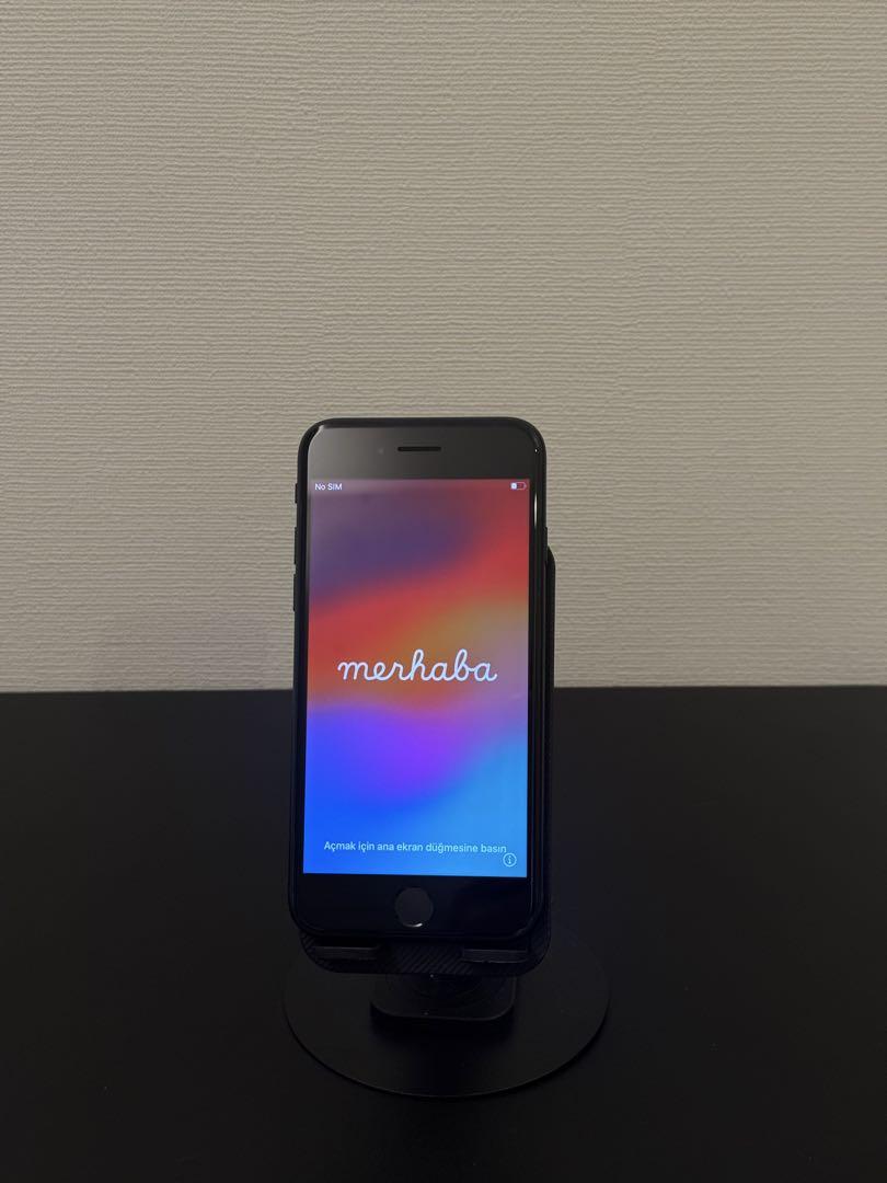 美品 iPhone SE 3 2022 第三世代 64GB SIMフリー