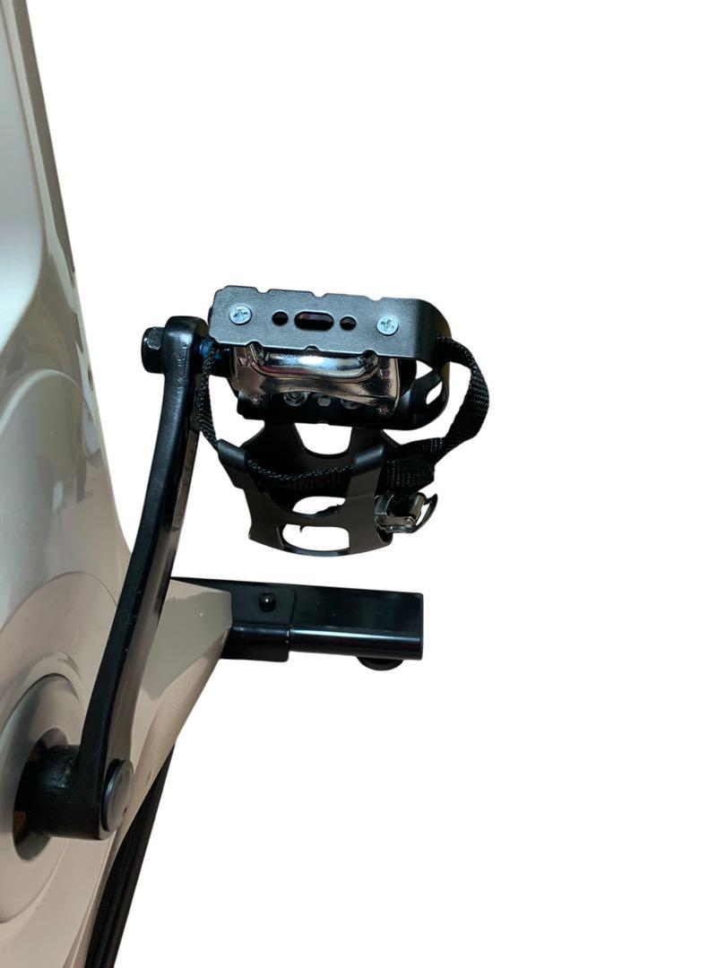 白フィットネスバイク液晶モニター エクササイズセンサー付き