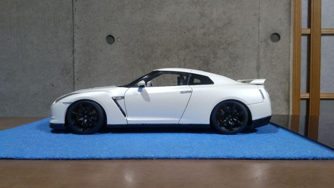 1/18ミニカー(カスタム)オートアートNISSAN GT-R