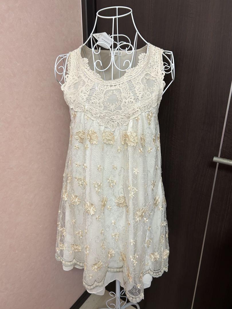 axes femme 刺繍いっぱい レースのチュニック 新品未使用タグ
