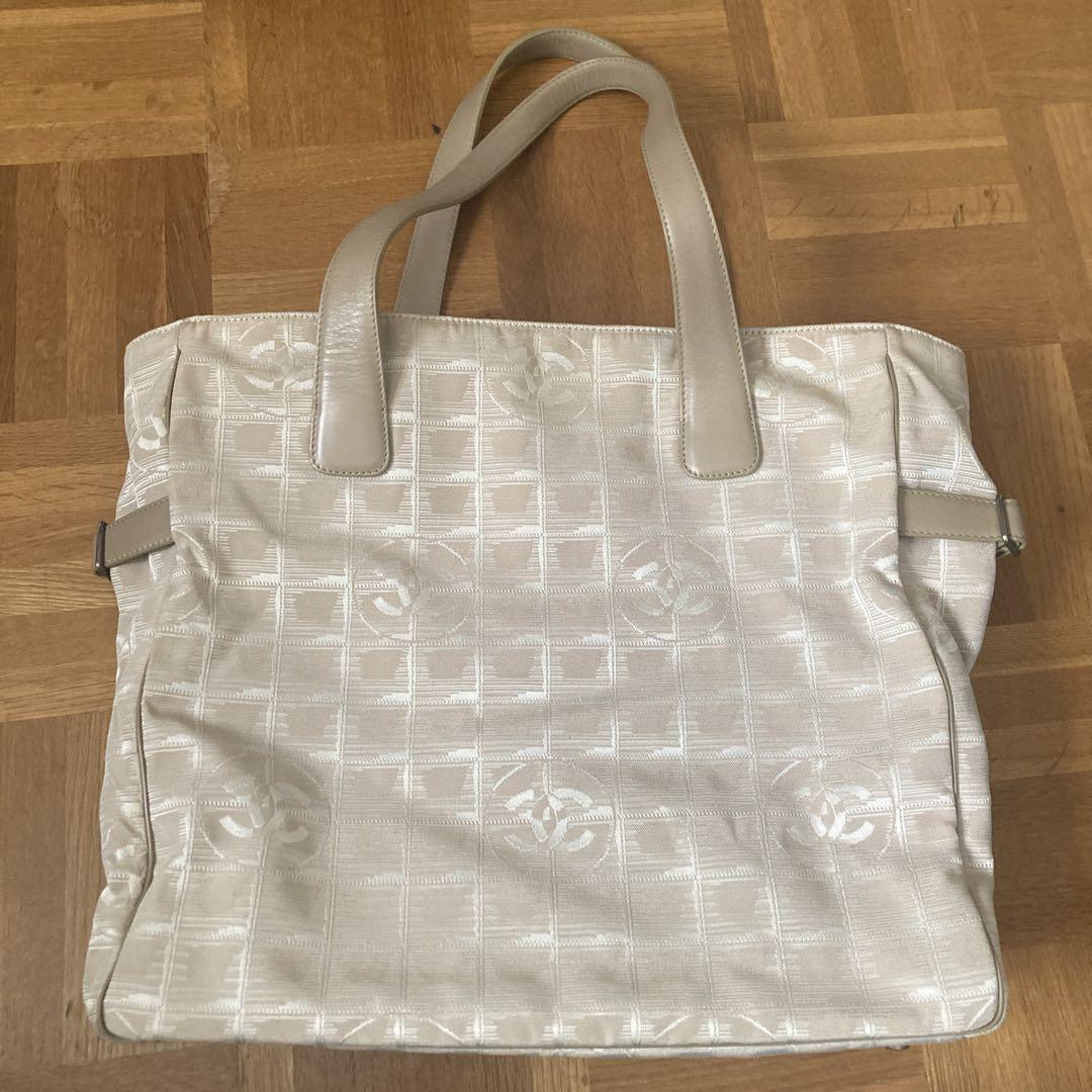CHANEL ショルダーバッグ ホワイト レディース