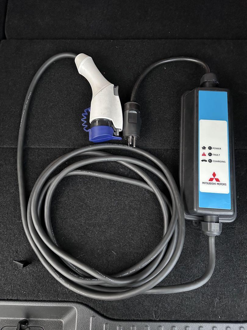 三菱純正　EV車充電ケーブル 200V