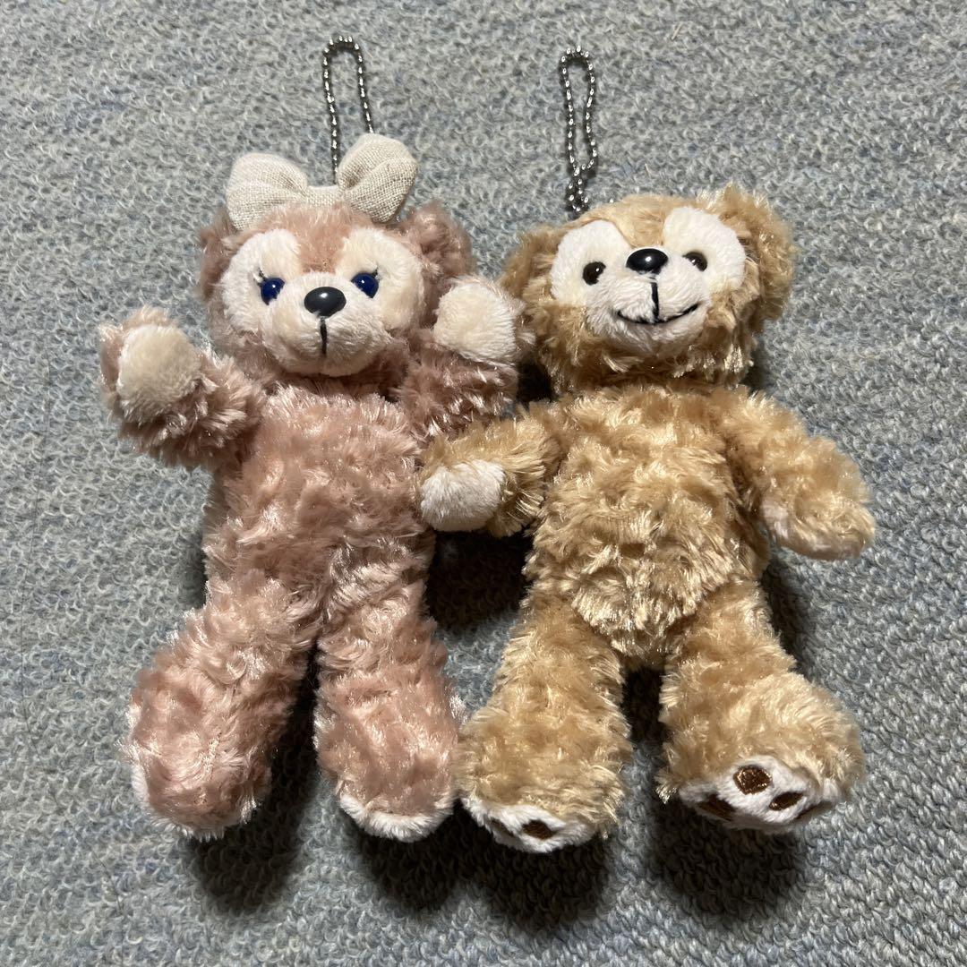 ダッフィー　シェリーメイ　ディズニーシー　キーホルダー　バッジ　ぬいぐるみ 新品 ディズニーシー ダッフィー シェリーメイ ぬいぐるみバッジ