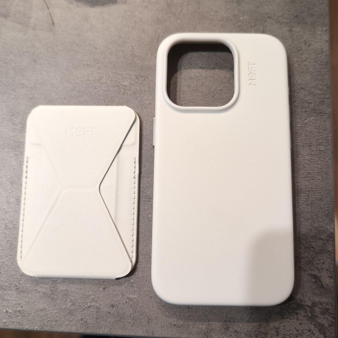 MOFT モフト　iPhone14 PLUS MagSafe対応ケースとスタンド