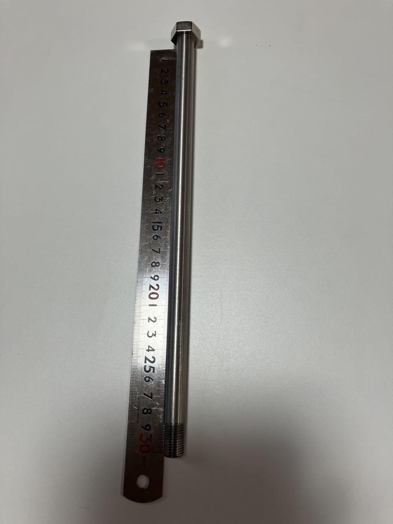 ピボットシャフト