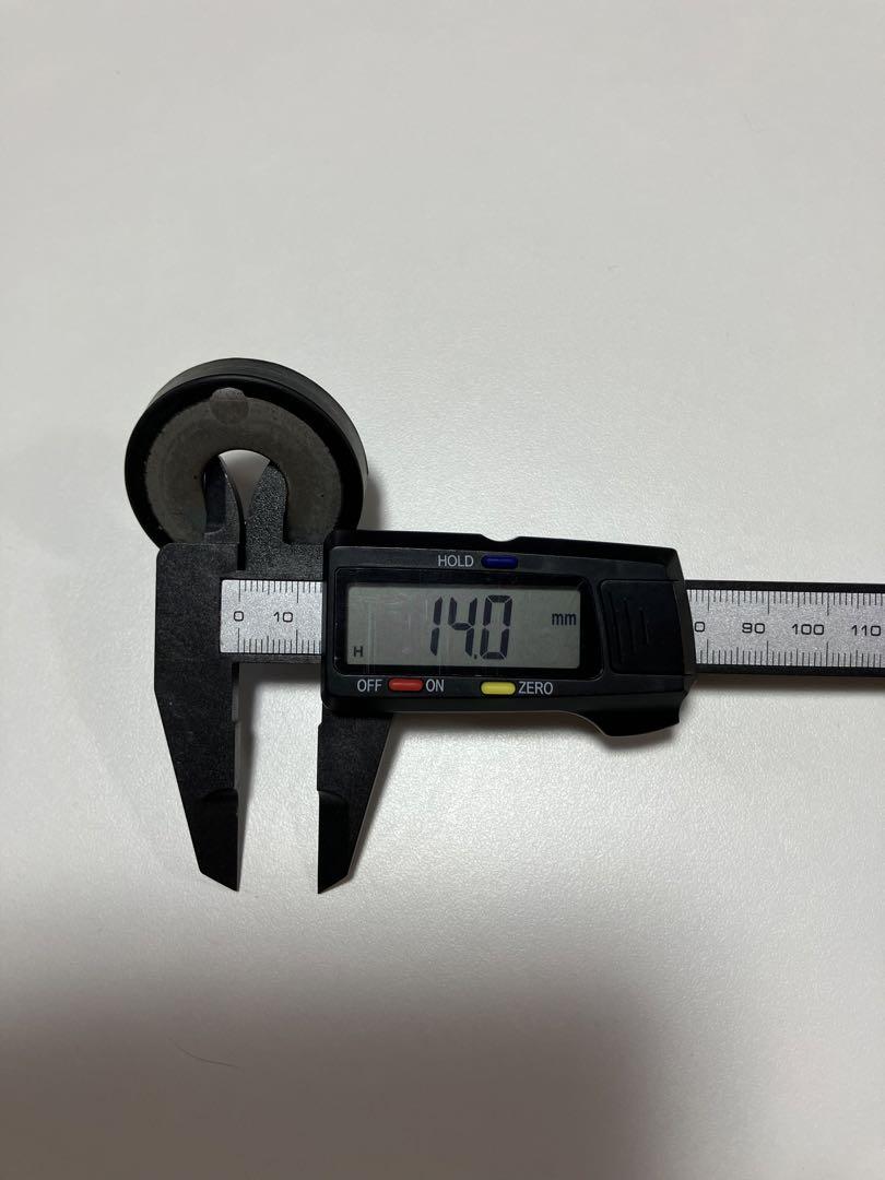 ピボットシャフト