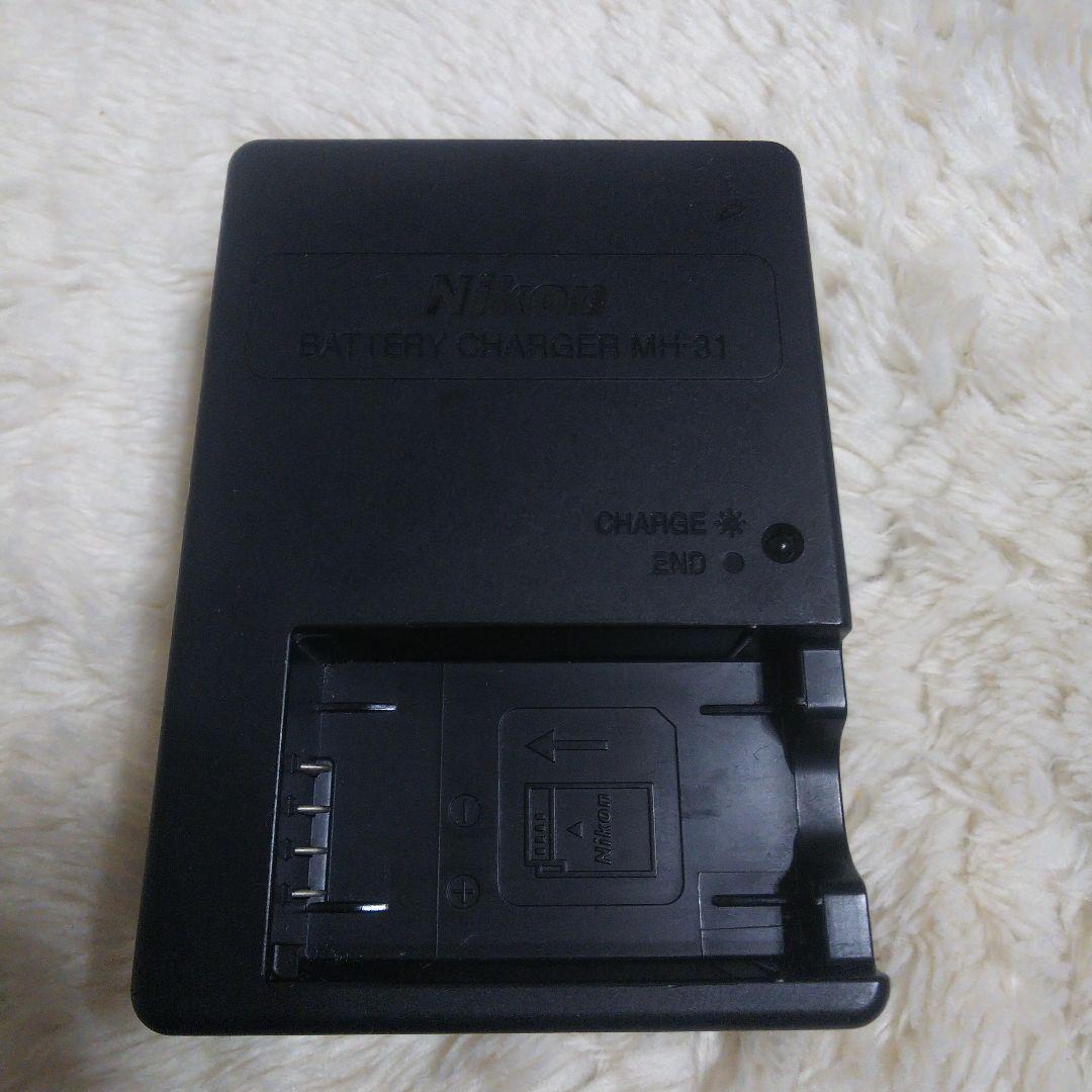 ニコン J5  ダブルレンズ（革ケース・64GBカード・USBケーブル付属）