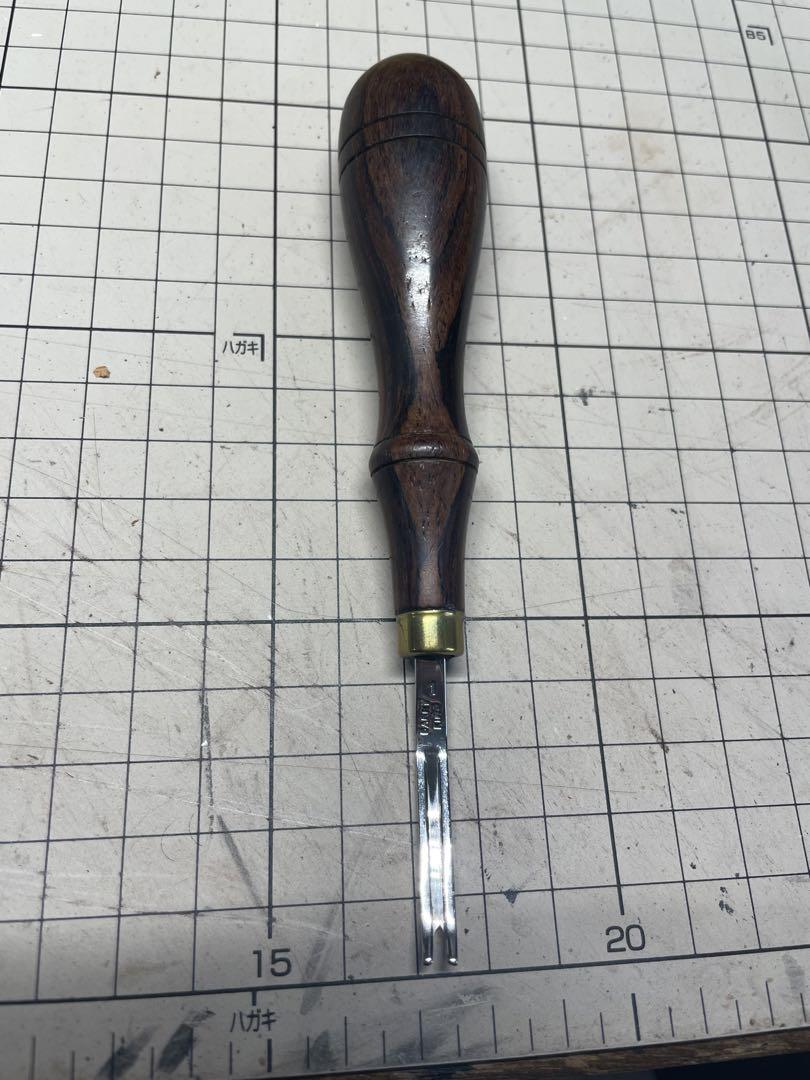 ヘリ落としバリーキング#1  2.5〜3㎜革用 Grooved Edgerプロ用