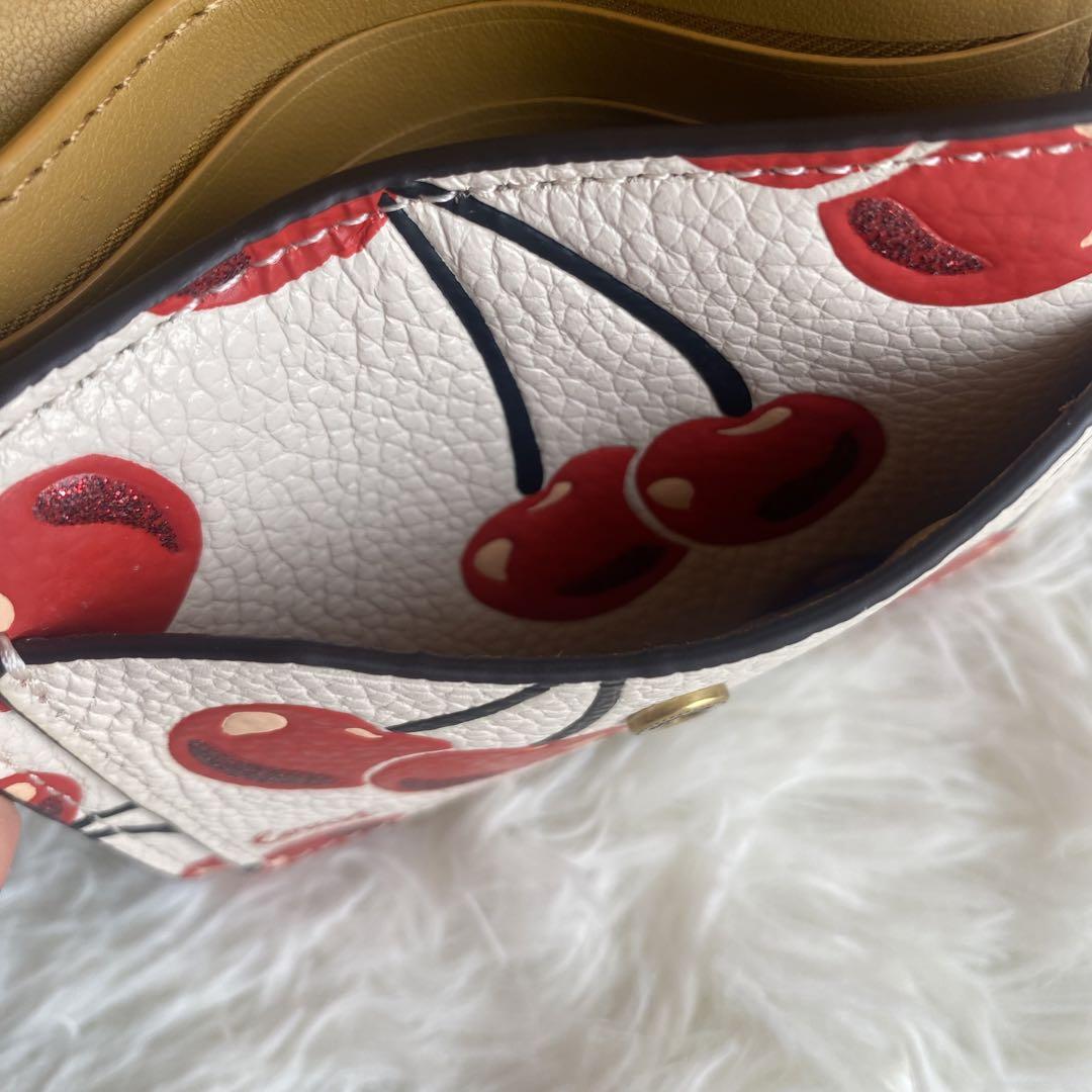 【新品級】 COACH コーチ  財布  チェリー  さくらんぼ  二つ折り財布