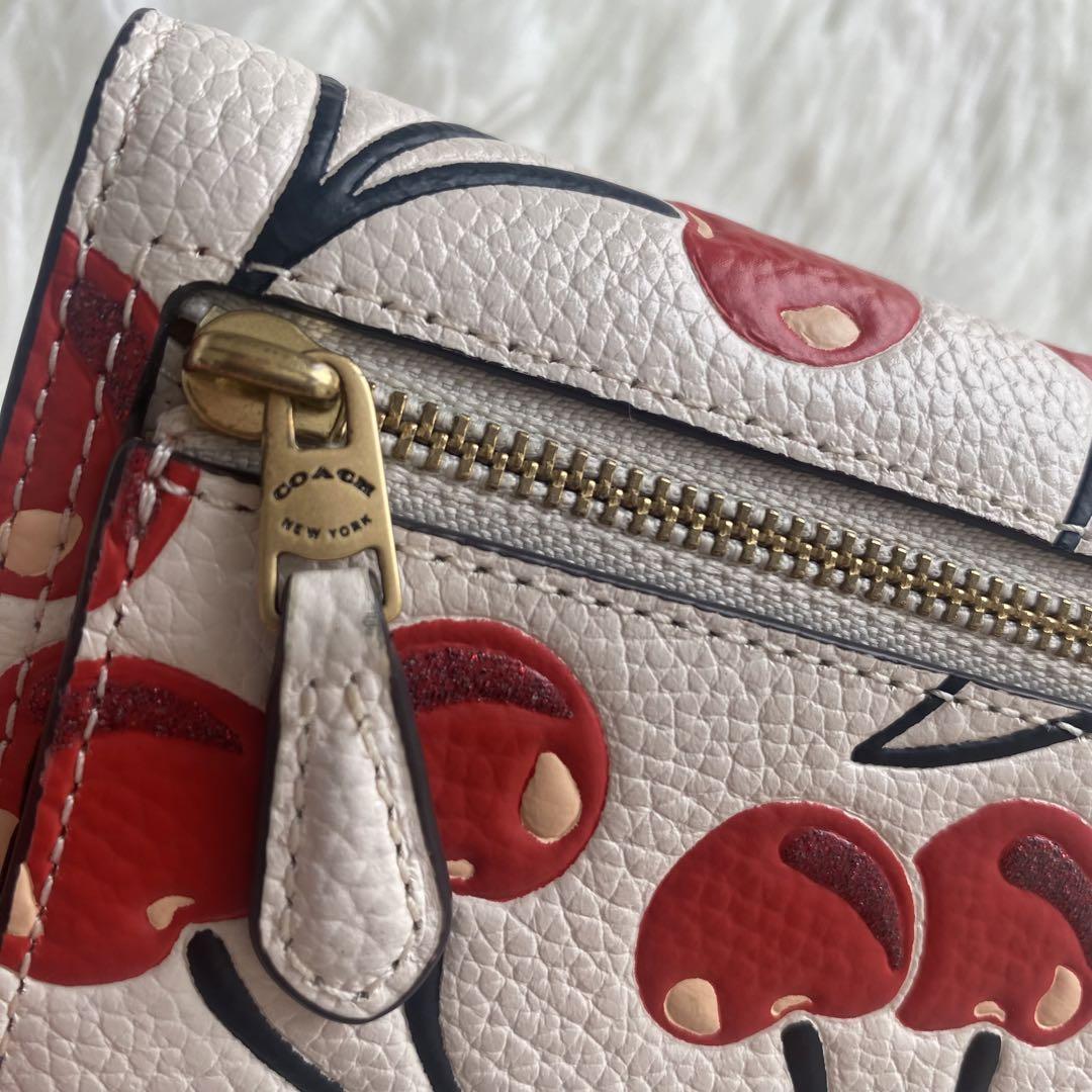 【新品級】 COACH コーチ  財布  チェリー  さくらんぼ  二つ折り財布