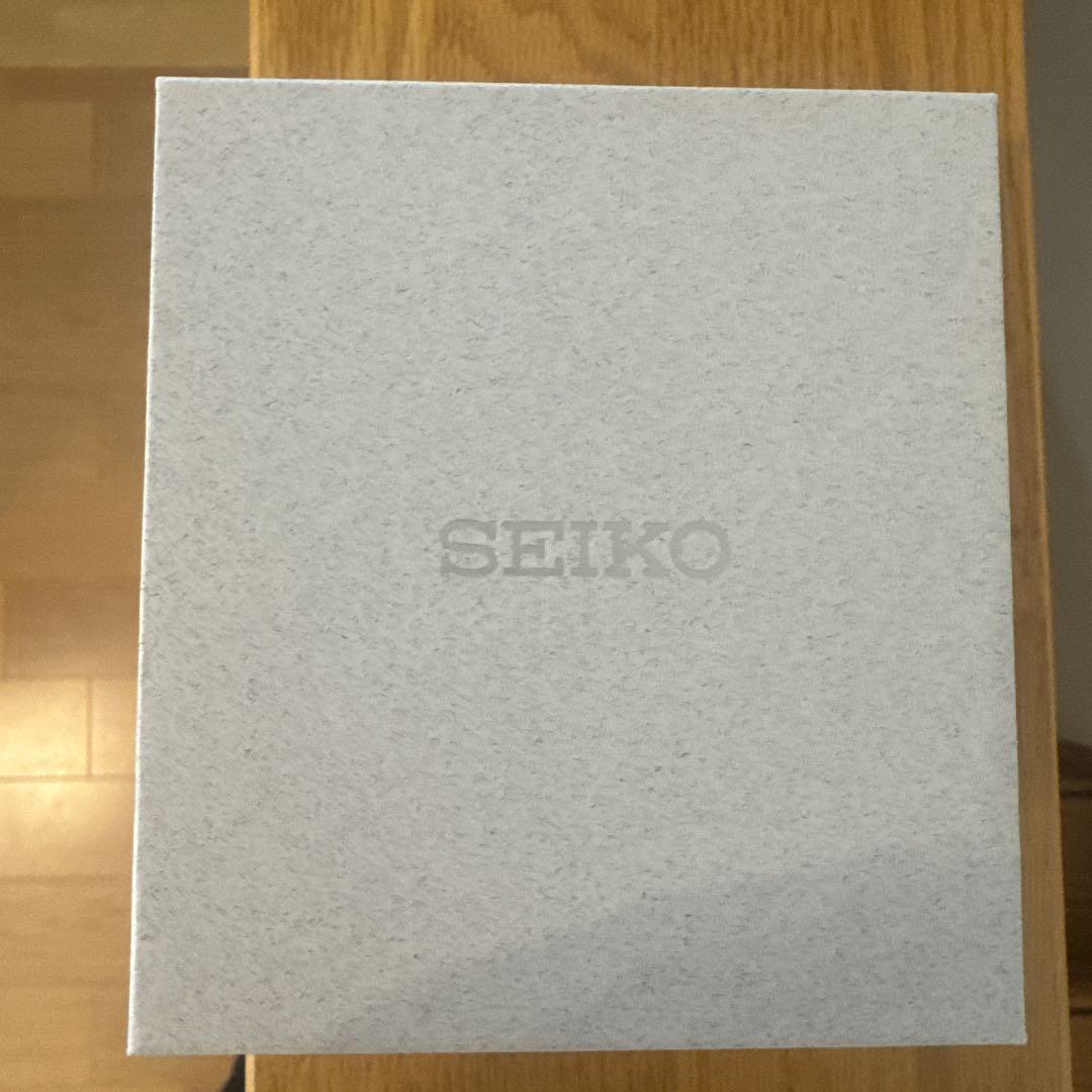 SEIKO 自動巻き ブラックダイヤル SZSB012