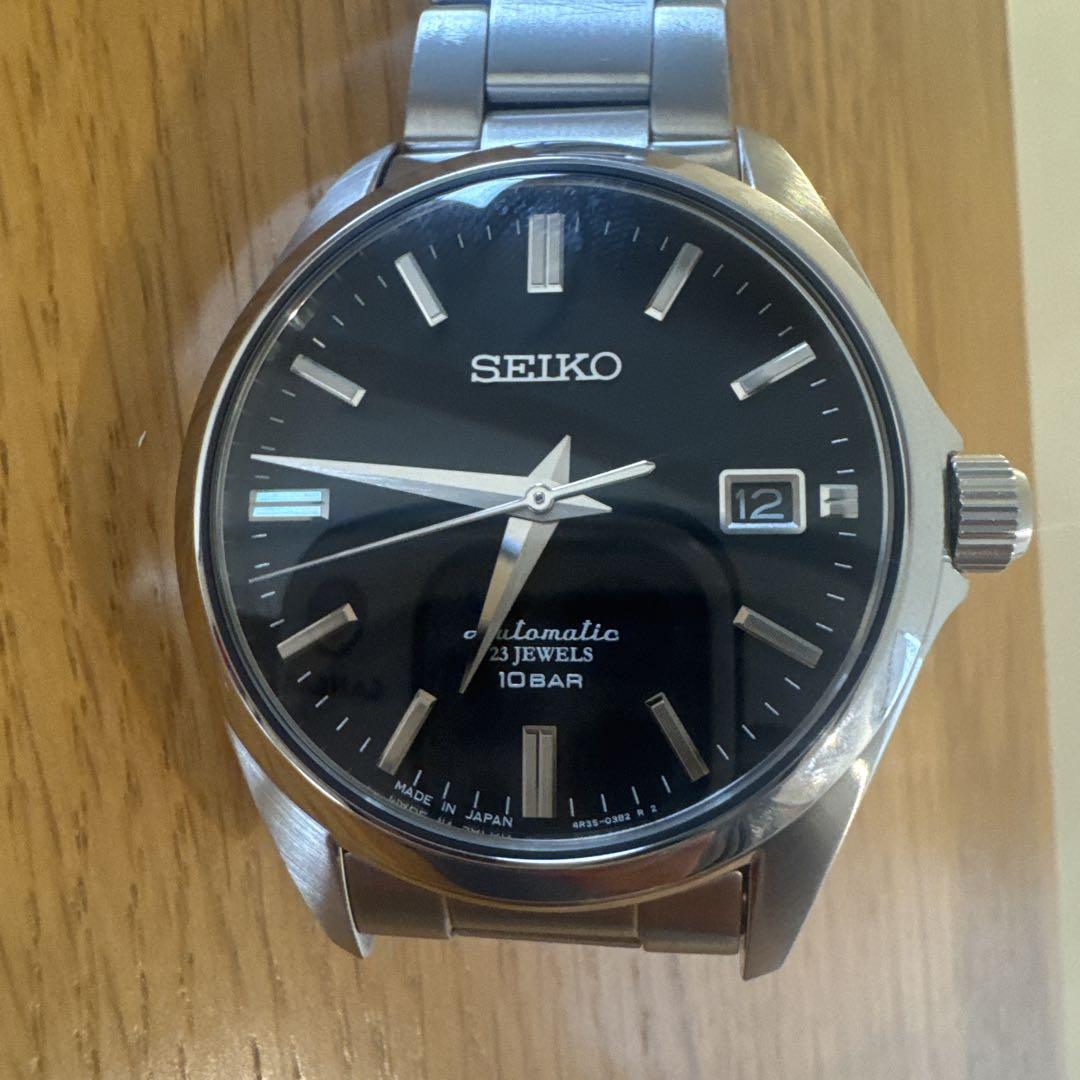 SEIKO 自動巻き ブラックダイヤル SZSB012