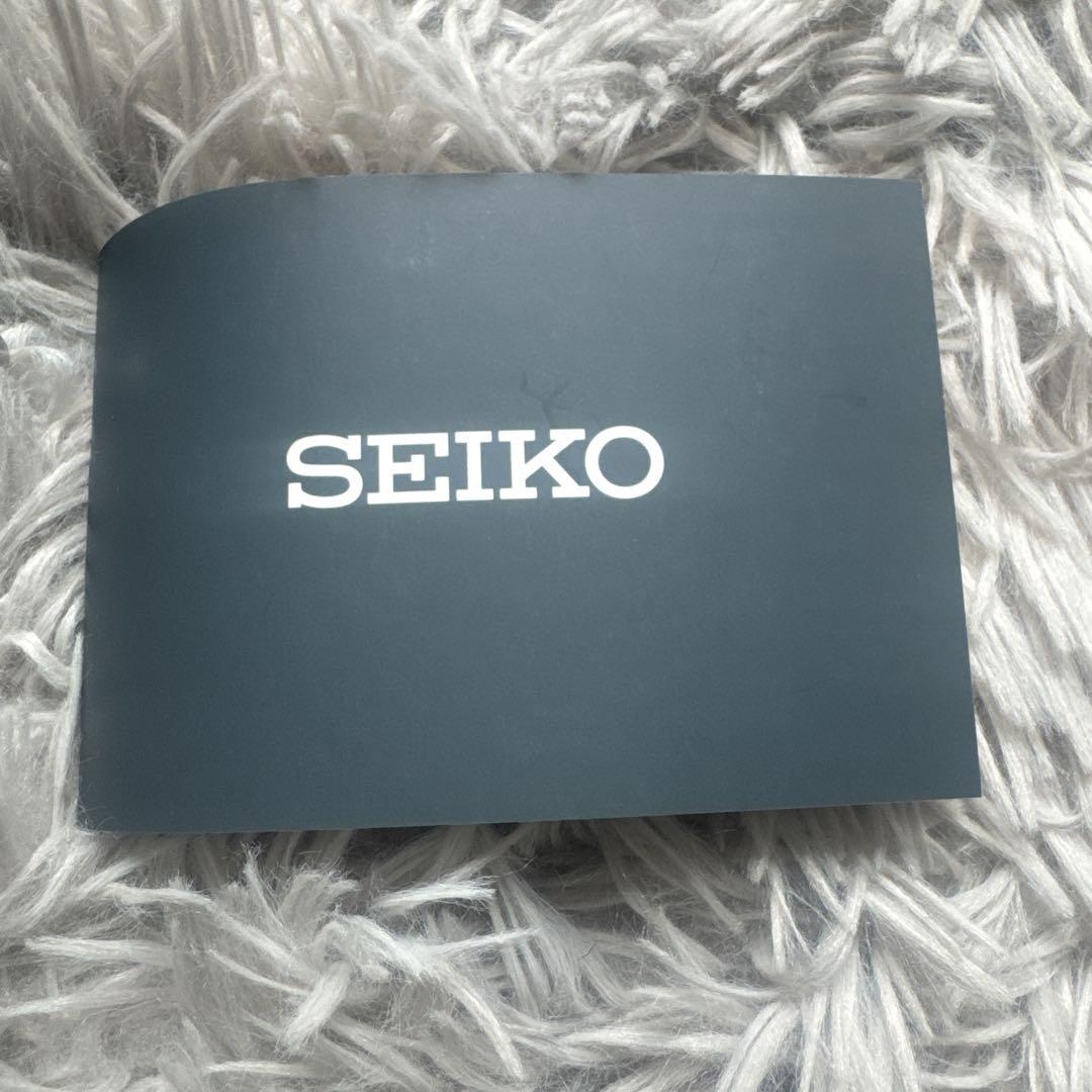 SEIKO 自動巻き ブラックダイヤル SZSB012