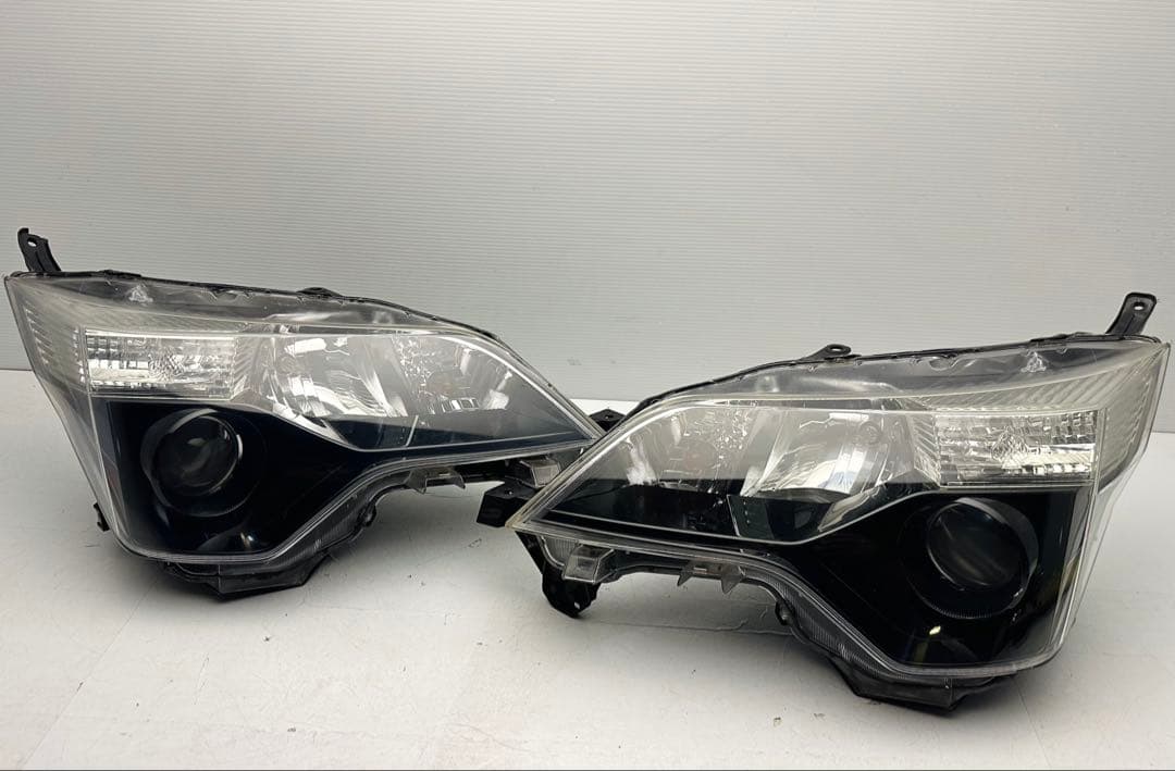 トヨタ スペイド SPADE 左右セット ヘッドライト ハロゲン 52-260