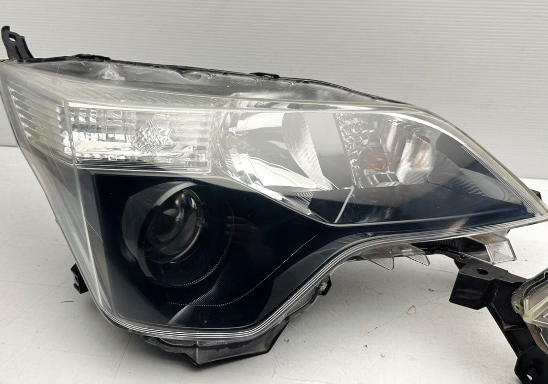 トヨタ スペイド SPADE 左右セット ヘッドライト ハロゲン 52-260