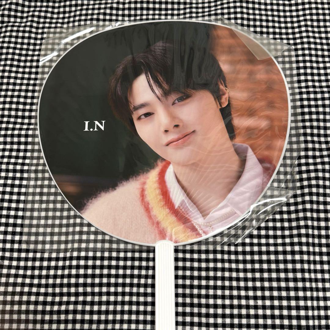 straykids まとめ売り スキズ　アイエン　リノ　アルバム　うちわ Amazon.co.jp: straykids スキズ グッズ アイエン うちわ 4枚