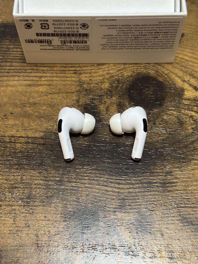 ✟ airpods